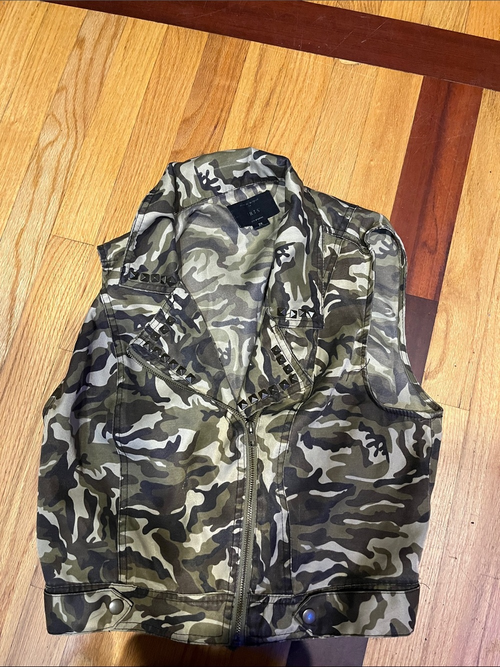 Camouflage Zip-Front Utility Vest - Olive Camo
